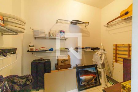 Casa de condomínio à venda com 365m², 5 quartos e 4 vagasCloset da Suíte 3