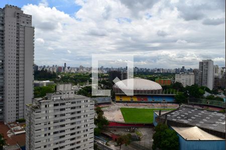 Apartamento para alugar com 47m², 1 quarto e 1 vagaVista da varanda do quarto