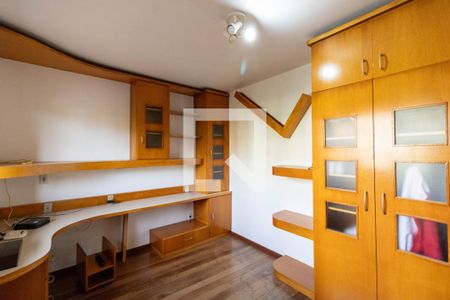 Casa à venda com 288m², 3 quartos e 3 vagasQuarto 2