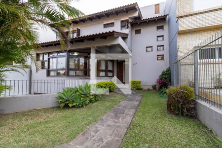 Casa à venda com 288m², 3 quartos e 3 vagasÁrea Externa