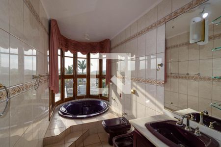 Casa à venda com 288m², 3 quartos e 3 vagasBanheiro do Quarto 1