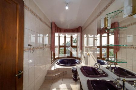 Casa à venda com 288m², 3 quartos e 3 vagasBanheiro do Quarto 1