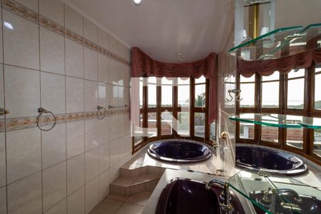 Casa à venda com 288m², 3 quartos e 3 vagasBanheiro do Quarto 1