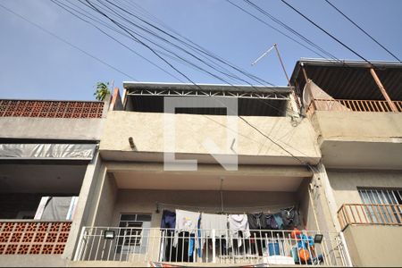 Casa à venda com 150m², 5 quartos e 2 vagasFachada