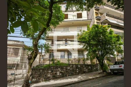 Apartamento à venda com 100m², 3 quartos e 1 vagaFachada e portaria