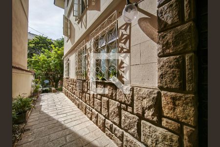 Apartamento à venda com 100m², 3 quartos e 1 vagaFachada e portaria