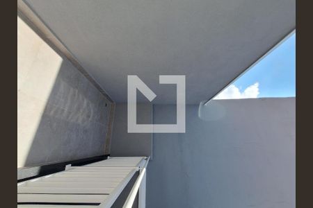 Casa à venda com 105m², 3 quartos e 2 vagas Casa à venda com 105m², 3 quartos e 2 vagasVaranda Quarto 3