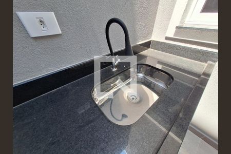 Casa à venda com 105m², 3 quartos e 2 vagas Casa à venda com 105m², 3 quartos e 2 vagasQuintal / Área de Serviço