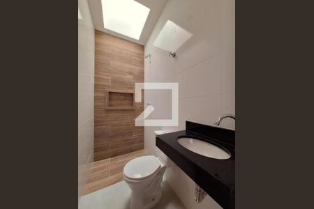 Casa à venda com 105m², 3 quartos e 2 vagas Casa à venda com 105m², 3 quartos e 2 vagasBanheiro