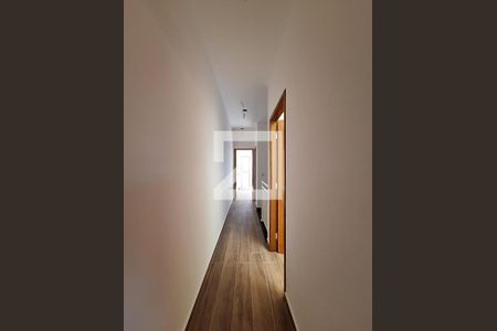 Casa à venda com 105m², 3 quartos e 2 vagas Casa à venda com 105m², 3 quartos e 2 vagasCorredor