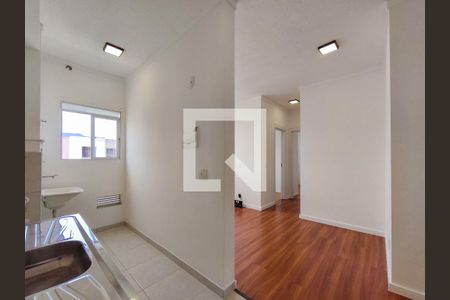 Apartamento para alugar com 45m², 2 quartos e 1 vaga Apartamento para alugar com 45m², 2 quartos e 1 vagaCozinha e Área de Serviço
