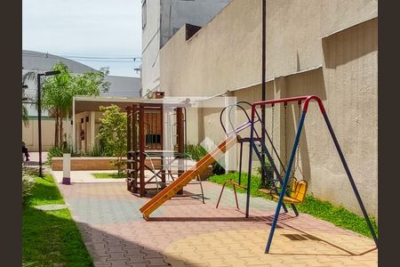 Apartamento para alugar com 45m², 2 quartos e 1 vaga Apartamento para alugar com 45m², 2 quartos e 1 vagaÁrea comum - Playground