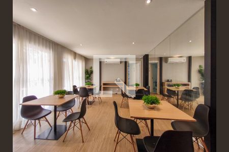 Apartamento para alugar com 45m², 2 quartos e 1 vaga Apartamento para alugar com 45m², 2 quartos e 1 vagaÁrea comum - Salão de festas