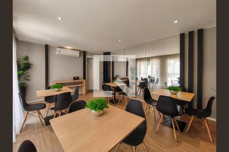 Apartamento para alugar com 45m², 2 quartos e 1 vaga Apartamento para alugar com 45m², 2 quartos e 1 vagaÁrea comum - Salão de festas