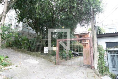 Casa à venda com 528m², 3 quartos e 8 vagasFachada da casa