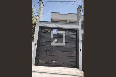 Casa à venda com 119m², 3 quartos e 2 vagasFachada