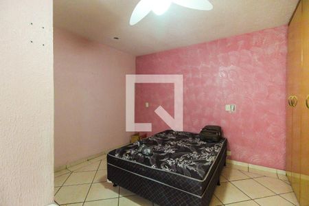 Casa à venda com 180m², 3 quartos e 5 vagasSuíte 2