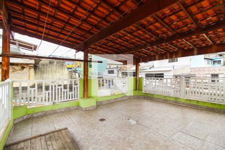 Casa à venda com 180m², 3 quartos e 5 vagasTerraço