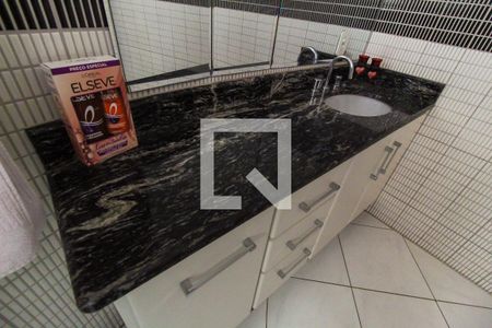 Casa à venda com 180m², 3 quartos e 5 vagasBanheiro da Suíte 3
