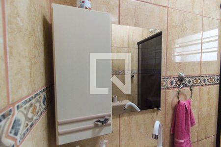 Casa à venda com 180m², 3 quartos e 5 vagasBanheiro da Suíte 2