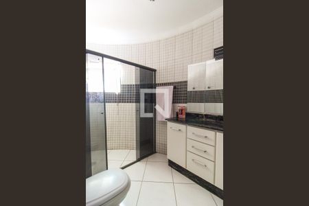 Casa à venda com 180m², 3 quartos e 5 vagasBanheiro da Suíte 3