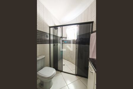 Casa à venda com 180m², 3 quartos e 5 vagasBanheiro da Suíte 3