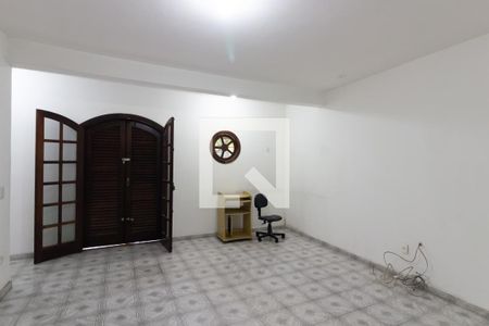 Casa para alugar com 240m², 3 quartos e 2 vagas Casa para alugar com 240m², 3 quartos e 2 vagasSuíte
