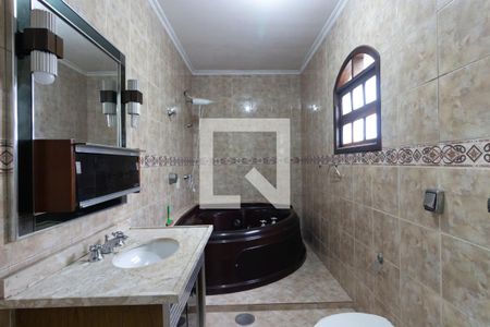 Casa para alugar com 240m², 3 quartos e 2 vagas Casa para alugar com 240m², 3 quartos e 2 vagasBanheiro da Suíte