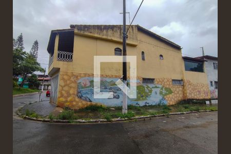 Casa para alugar com 240m², 3 quartos e 2 vagas Casa para alugar com 240m², 3 quartos e 2 vagasFachada