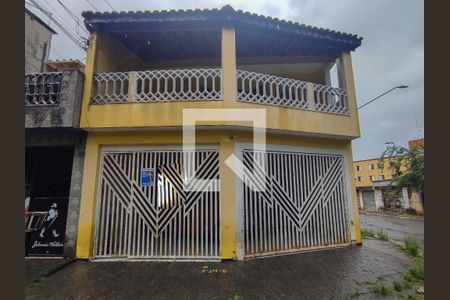 Casa para alugar com 240m², 3 quartos e 2 vagas Casa para alugar com 240m², 3 quartos e 2 vagasFachada