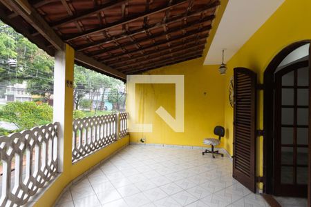 Casa para alugar com 240m², 3 quartos e 2 vagas Casa para alugar com 240m², 3 quartos e 2 vagasSacada