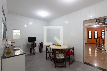 Cozinha de casa para alugar com 3 quartos, 240m² em Conjunto Residencial José Bonifácio, São Paulo