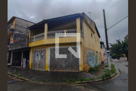 Casa para alugar com 240m², 3 quartos e 2 vagas Casa para alugar com 240m², 3 quartos e 2 vagasFachada