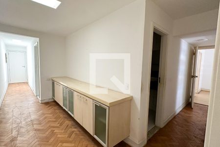 Apartamento para alugar com 700m², 4 quartos e 3 vagasCorredor