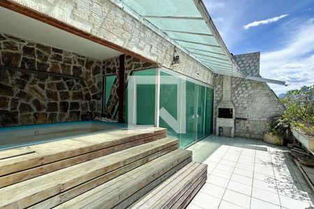 Apartamento para alugar com 700m², 4 quartos e 3 vagasSegundo Andar