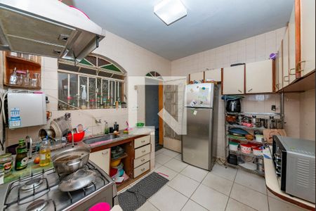 Casa para alugar com 200m², 3 quartos e 3 vagas Casa para alugar com 200m², 3 quartos e 3 vagasCozinha