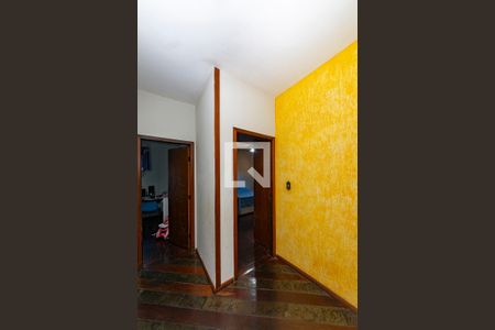 Casa para alugar com 200m², 3 quartos e 3 vagas Casa para alugar com 200m², 3 quartos e 3 vagasCorredor