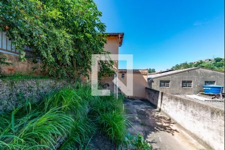 Casa para alugar com 200m², 3 quartos e 3 vagas Casa para alugar com 200m², 3 quartos e 3 vagasQuintal