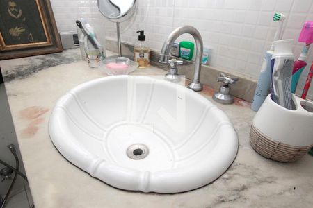 Apartamento à venda com 100m², 4 quartos e sem vagaBanheiro