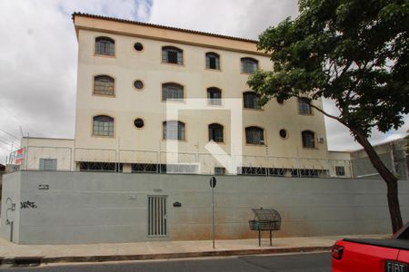 Apartamento à venda com 64m², 3 quartos e 2 vagasFachada