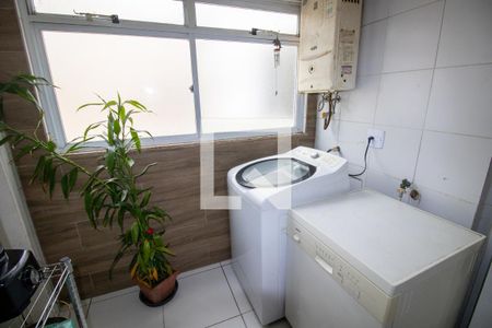 Apartamento à venda com 147m², 3 quartos e 3 vagas Apartamento à venda com 147m², 3 quartos e 3 vagasÁrea de Serviço