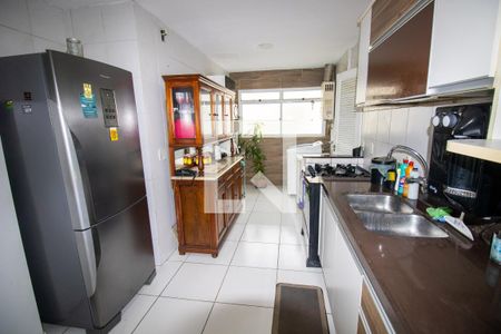 Apartamento à venda com 147m², 3 quartos e 3 vagas Apartamento à venda com 147m², 3 quartos e 3 vagasCozinha