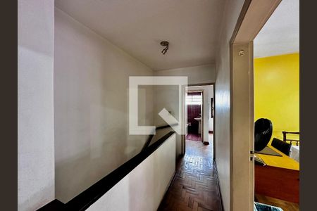 Casa para alugar com 189m², 3 quartos e 4 vagas Casa para alugar com 189m², 3 quartos e 4 vagasCorredor Quartos