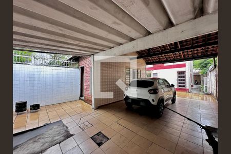 Casa para alugar com 189m², 3 quartos e 4 vagas Casa para alugar com 189m², 3 quartos e 4 vagasGaragem