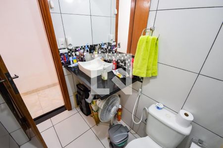 Apartamento à venda com 80m², 2 quartos e 1 vagaBanheiro Social
