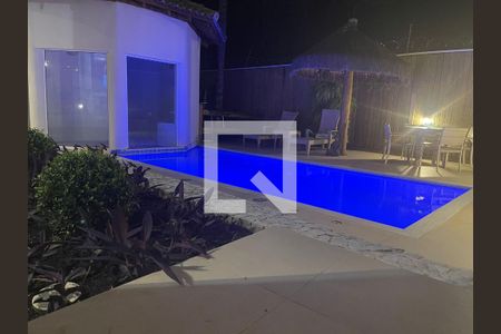 Casa à venda com 349m², 5 quartos e 4 vagasPiscina