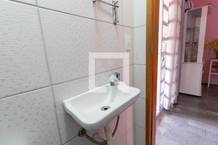 Casa para alugar com 510m², 6 quartos e 2 vagas Casa para alugar com 510m², 6 quartos e 2 vagasLavabo 1