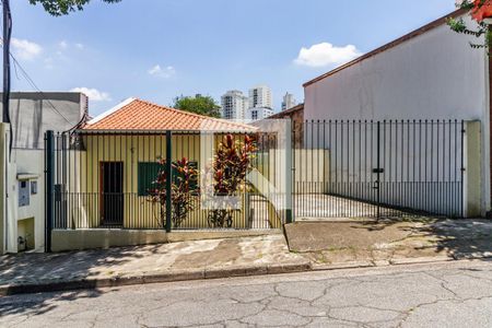 Casa à venda com 100m², 2 quartos e 1 vaga Casa à venda com 100m², 2 quartos e 1 vagaFachada