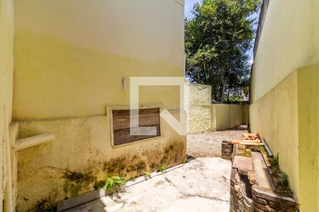 Casa à venda com 100m², 2 quartos e 1 vaga Casa à venda com 100m², 2 quartos e 1 vagaQuintal