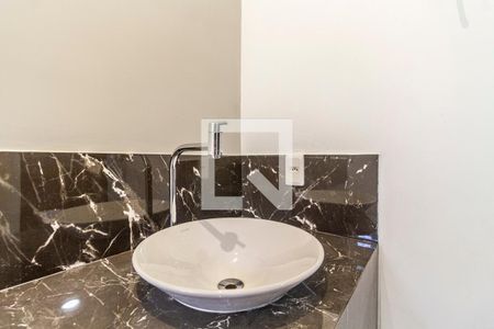 Casa à venda com 100m², 2 quartos e 1 vaga Casa à venda com 100m², 2 quartos e 1 vagaBanheiro da Suíte